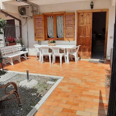 Villetta A Schiera Fiumefreddo Bruzio Exterior foto